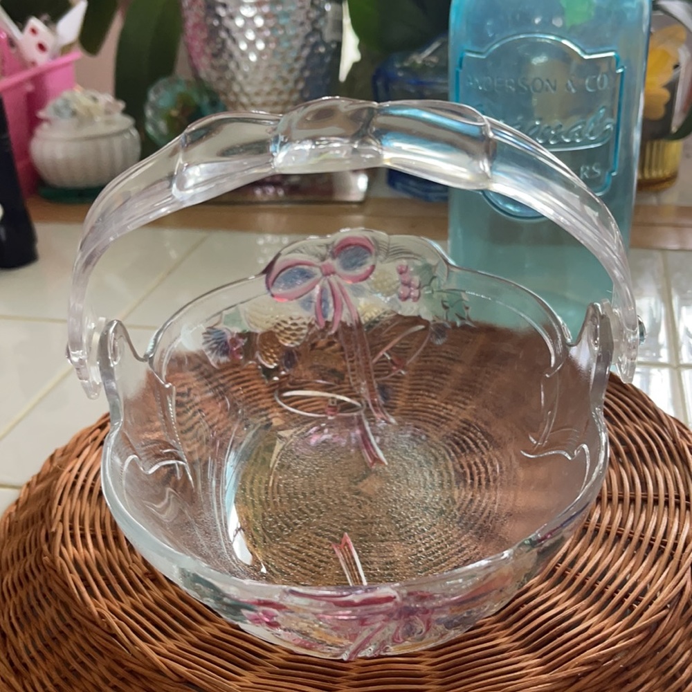 Bows, bells pine cones glass dish - Picture 2 of 3
